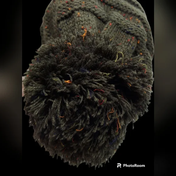 C.C Exclusives Olive Green Oversized Cable Knit Confetti Pom Pom Hat Women's - Picture 5 of 9